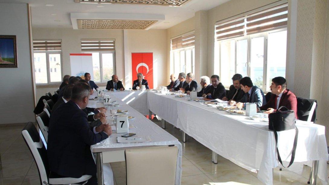 Bitlis İl Milli Eğitim Müdürlüğü ve İlçe Milli Eğitim Müdürlükleri Aralık Ayı Değerlendirme Toplantısı Ahlat İlçemizde Yapıldı