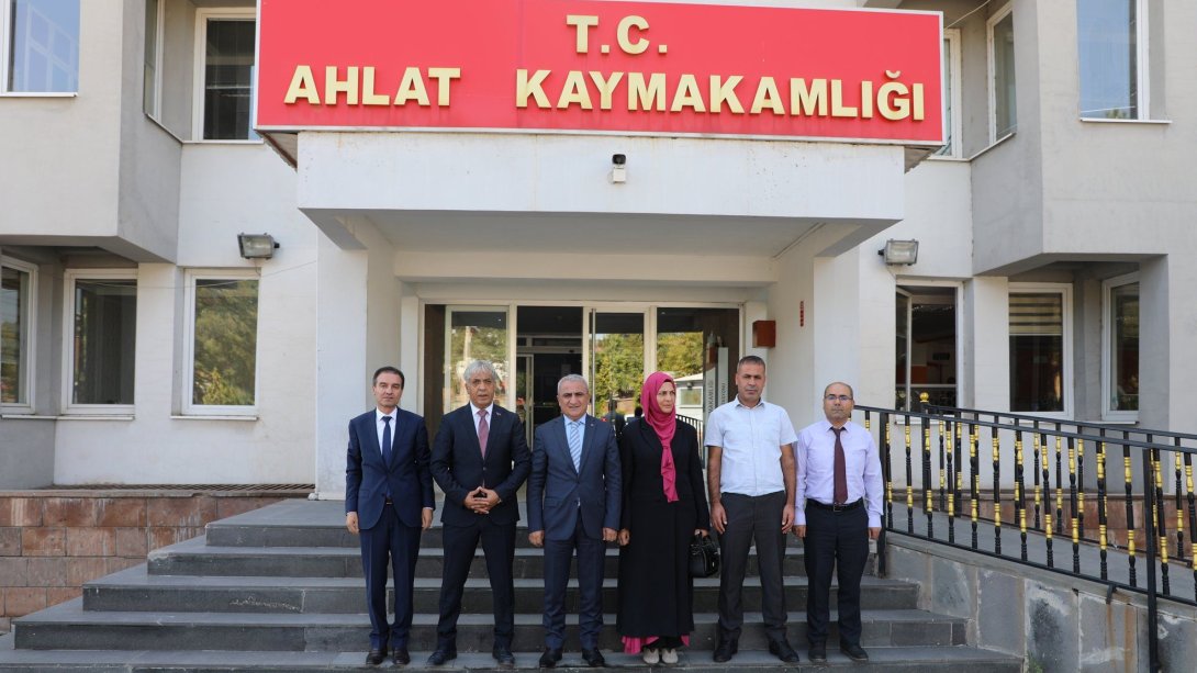 Bitlis İl Milli Eğitim Müdürümüz Sayın Bilal GÜR İlçe Milli Eğitim Müdürlüğümüzü Ziyaret Ederek Personellerle Bir Araya Geldiler