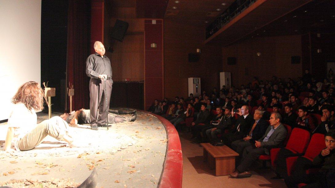 Ahlat'ta Uyuşturucuya Karşı Tiyatro Oyunu Düzenlendi