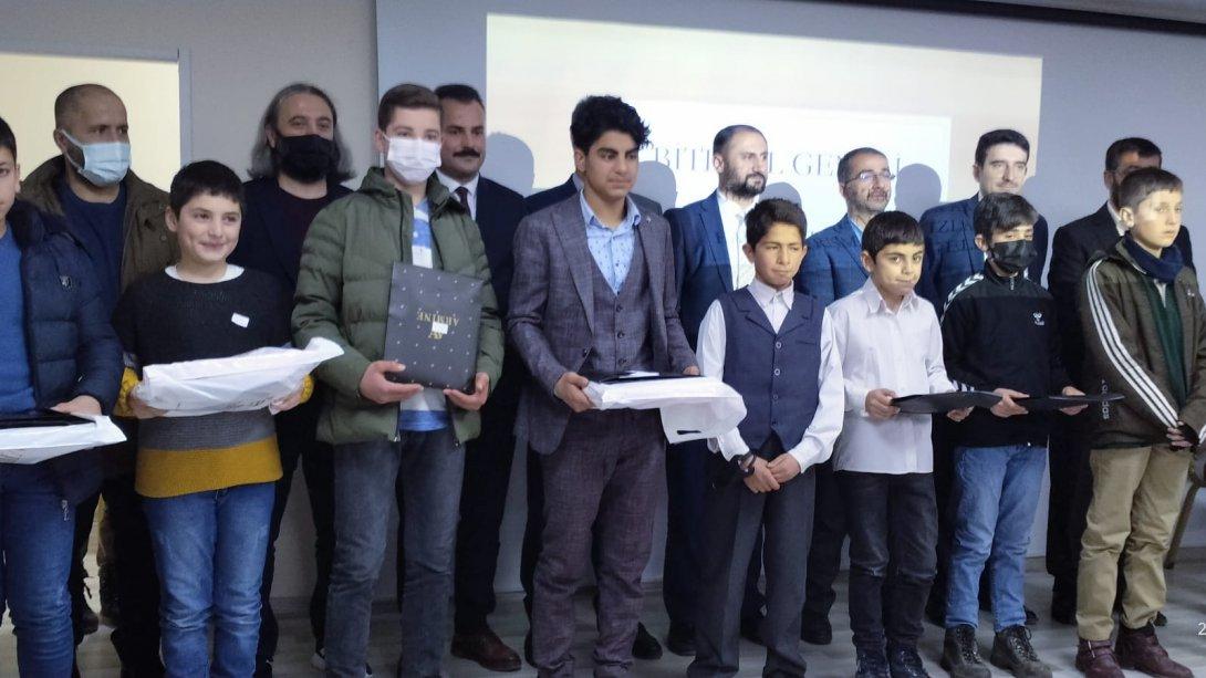 Şehit Murat Sarıgül İmam Hatip Ortaokulumuzdan Genç Bilaller Ezan Okuma ve Kur'an'ın Genç Muhafızları Yarışmalarında İl Derecesi