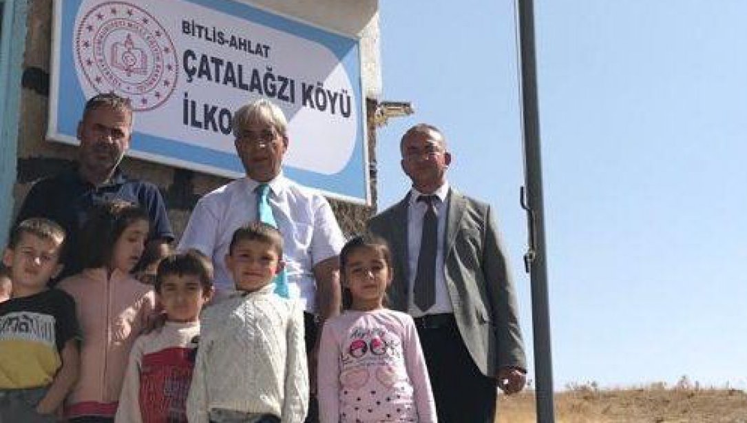 İlçe Milli Eğitim Müdürümüz Sayın Mutluk ÖZDEN'in Çatalağzı Köyü İlkokulu Ziyareti