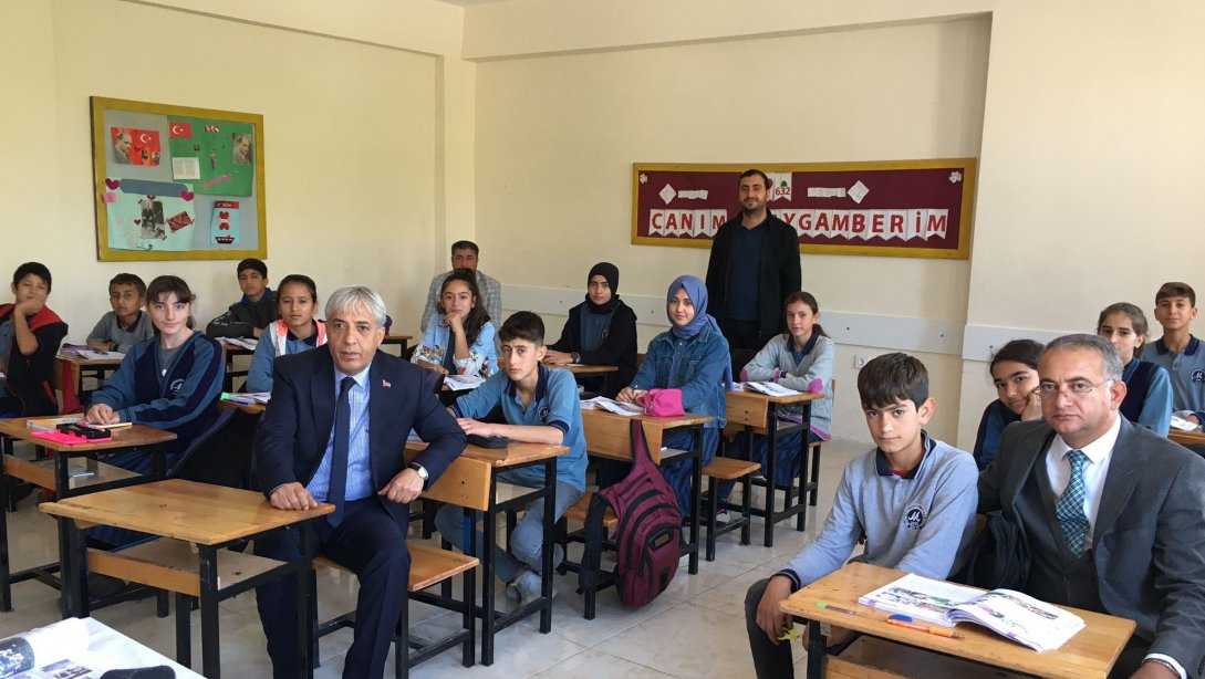İlçe Milli Eğitim Müdürümüz Sayın Mutluk ÖZDEN'in Muzaffer İncesu Ortaokulu Ziyareti